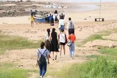 开云体育app-青岛晋级希望：中超艰难历程勇往直前热潮(以奋斗者为本长期艰苦奋斗)